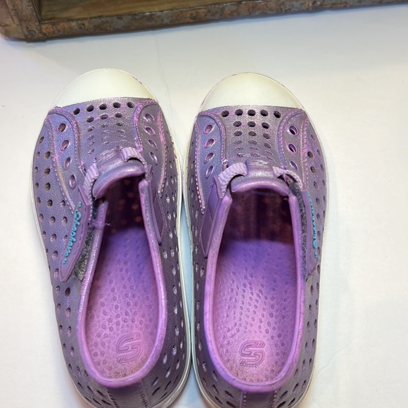 Sketchers tennis/water shoe - Picture 3 of 5